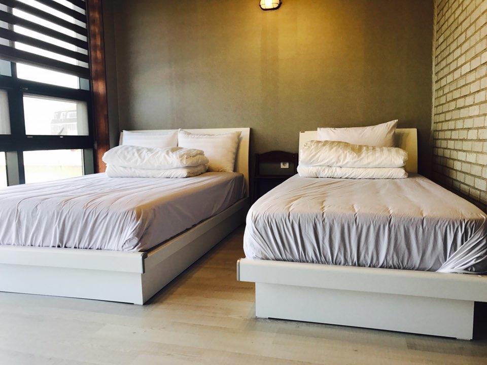 White Windmill Guesthouse Mokpo Room photo